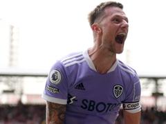 Leeds United snatch last gasp Premier League survival at Brentford
